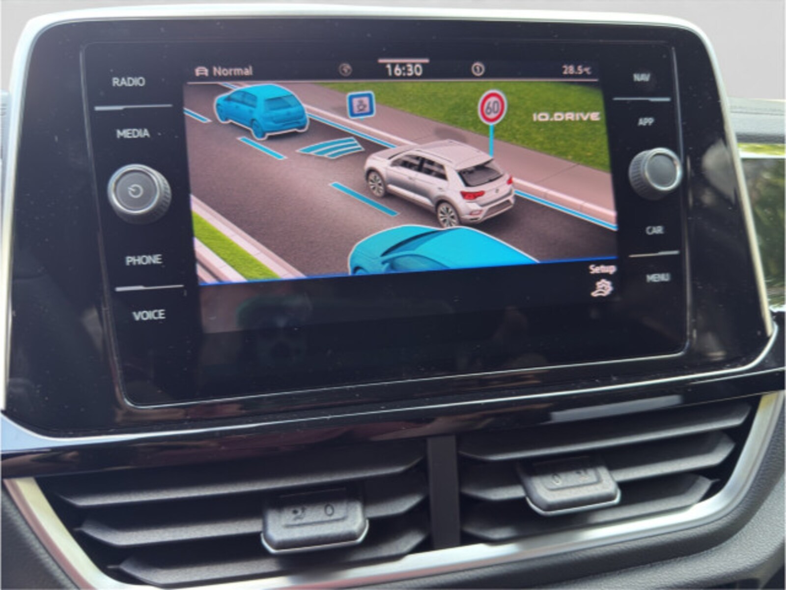 Volkswagen T-Roc – Bild 14