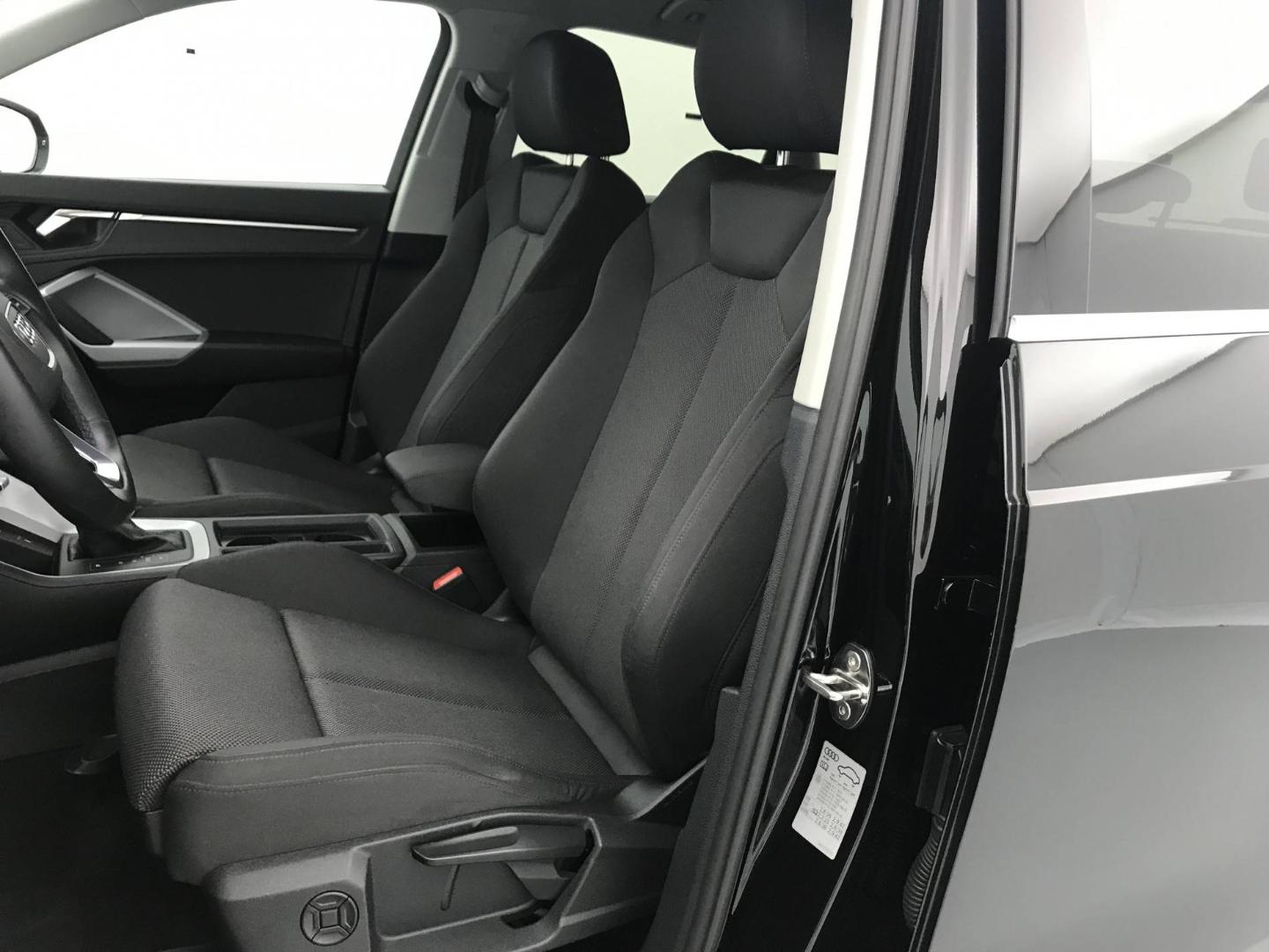 Image about Audi Q3 TFSI e Design 45 TFSI e 180 kW (245 ch) S tronic