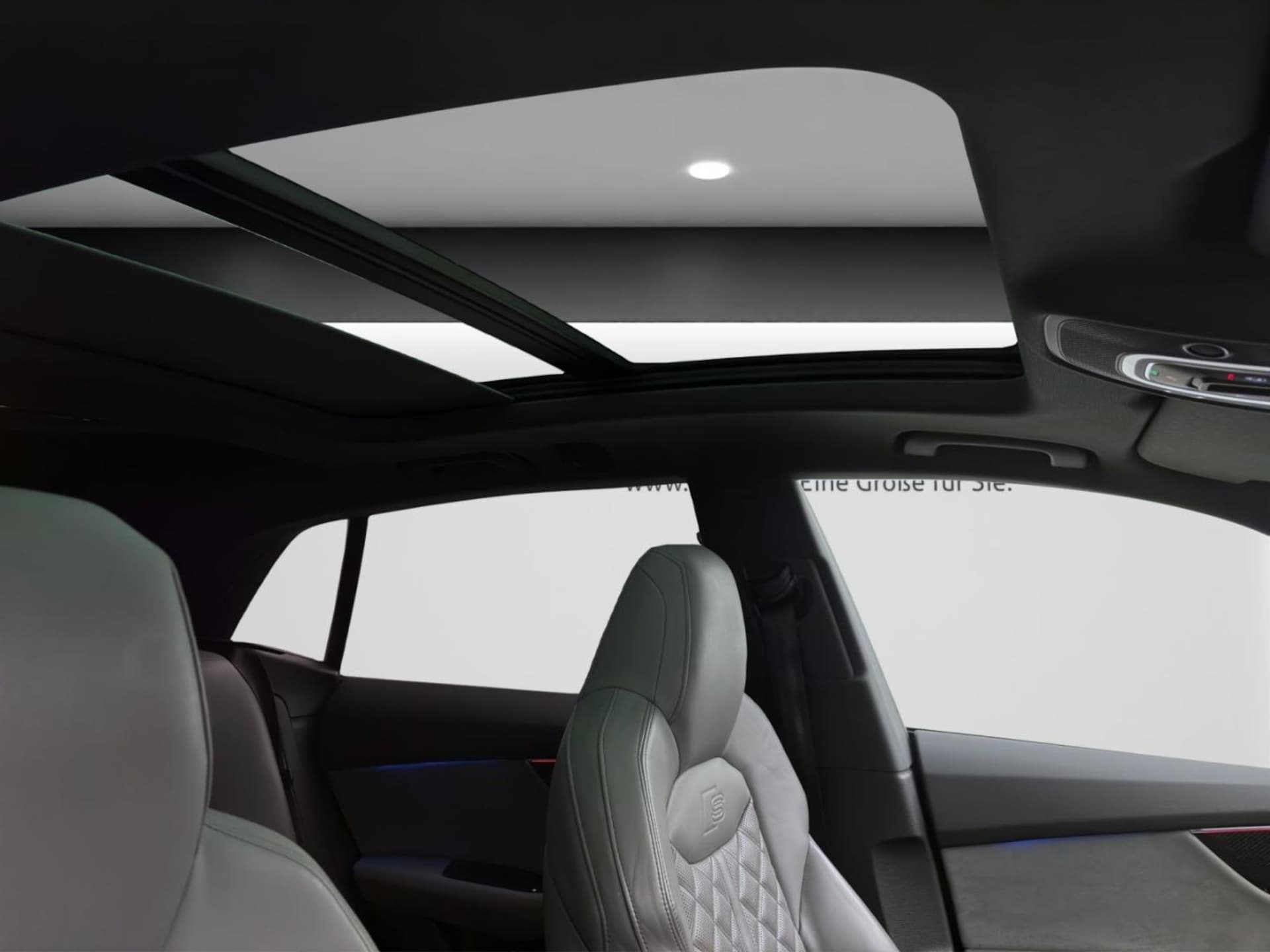 Audi SQ8 SUV