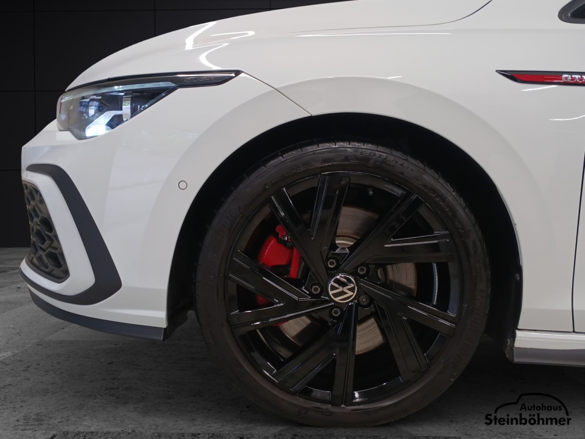 Volkswagen Golf GTI