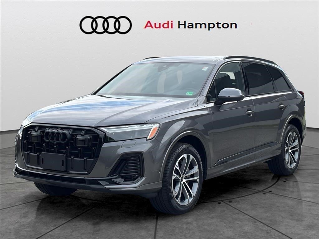 2025 Audi Q7 45 Premium Plus quattro Tiptronic's photo
