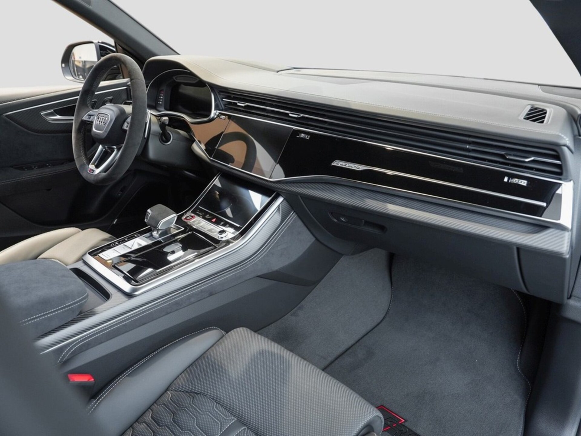 Audi RS Q8 SUV performance