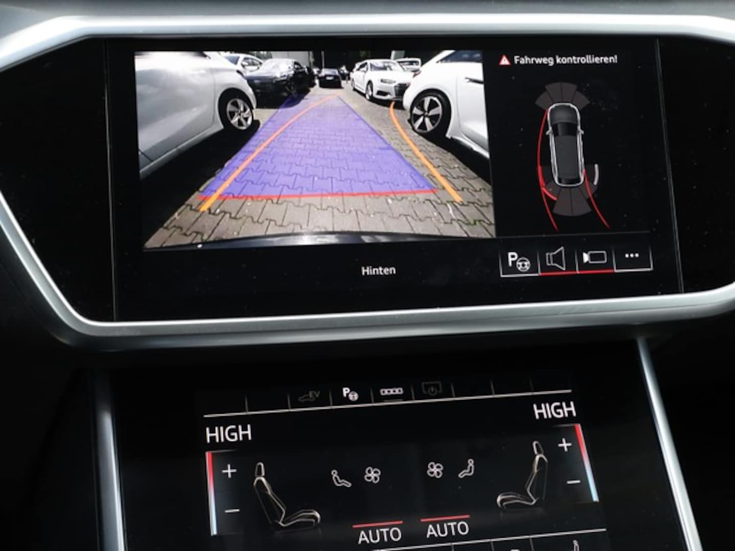 Bild über Audi A6 Avant TFSI e advanced 50 TFSI e quattro S tronic - für weitere Informationen kontaktieren Sie den Audi Partner