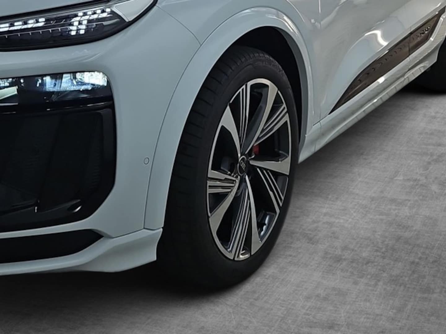 Bild über Audi Q6 Sportback e-tron e-tron performance - für weitere Informationen kontaktieren Sie den Audi Partner