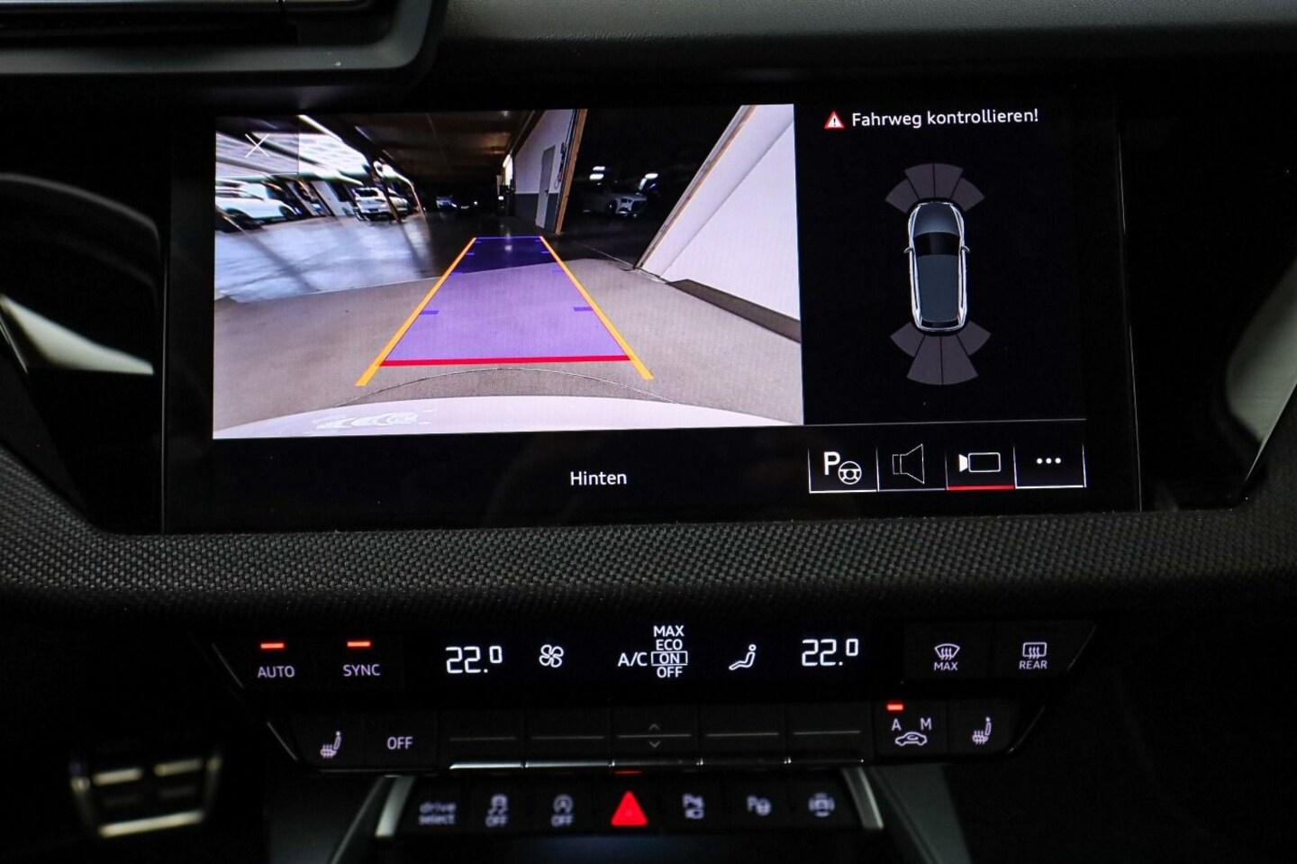 Bild über Audi S3 Sportback TFSI quattro S tronic - für weitere Informationen kontaktieren Sie den Audi Partner