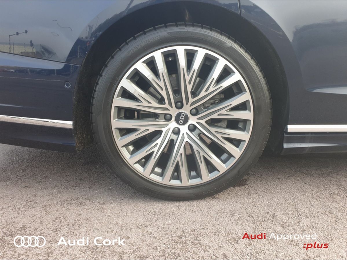 Image about Audi A8 TFSI e Luxury 60 TFSI e quattro 462 PS tiptronic
