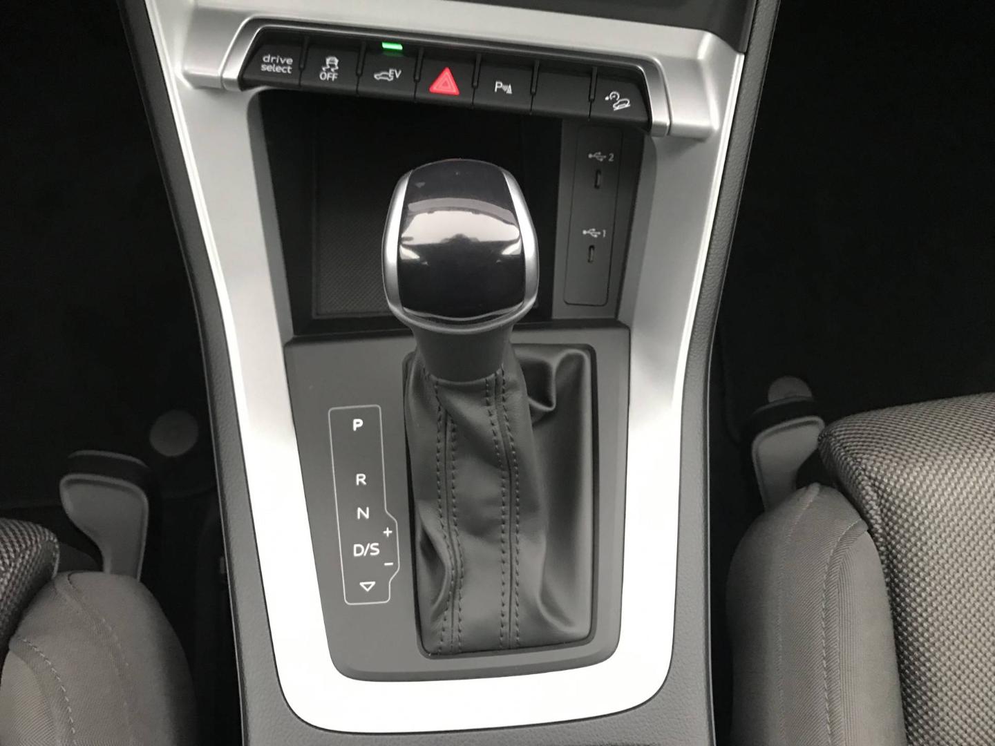 Image about Audi Q3 TFSI e Design 45 TFSI e 180 kW (245 ch) S tronic