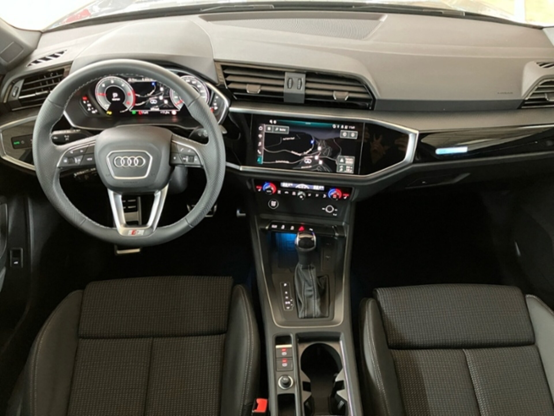 Audi Q3 SUV S line