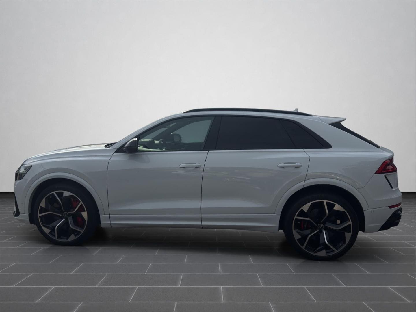 Bild über Audi RS Q8 TFSI quattro tiptronic - für weitere Informationen kontaktieren Sie den Audi Partner