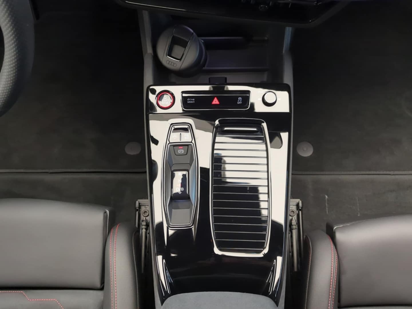 Bild über Audi A6 Sportback e-tron e-tron - für weitere Informationen kontaktieren Sie den Audi Partner