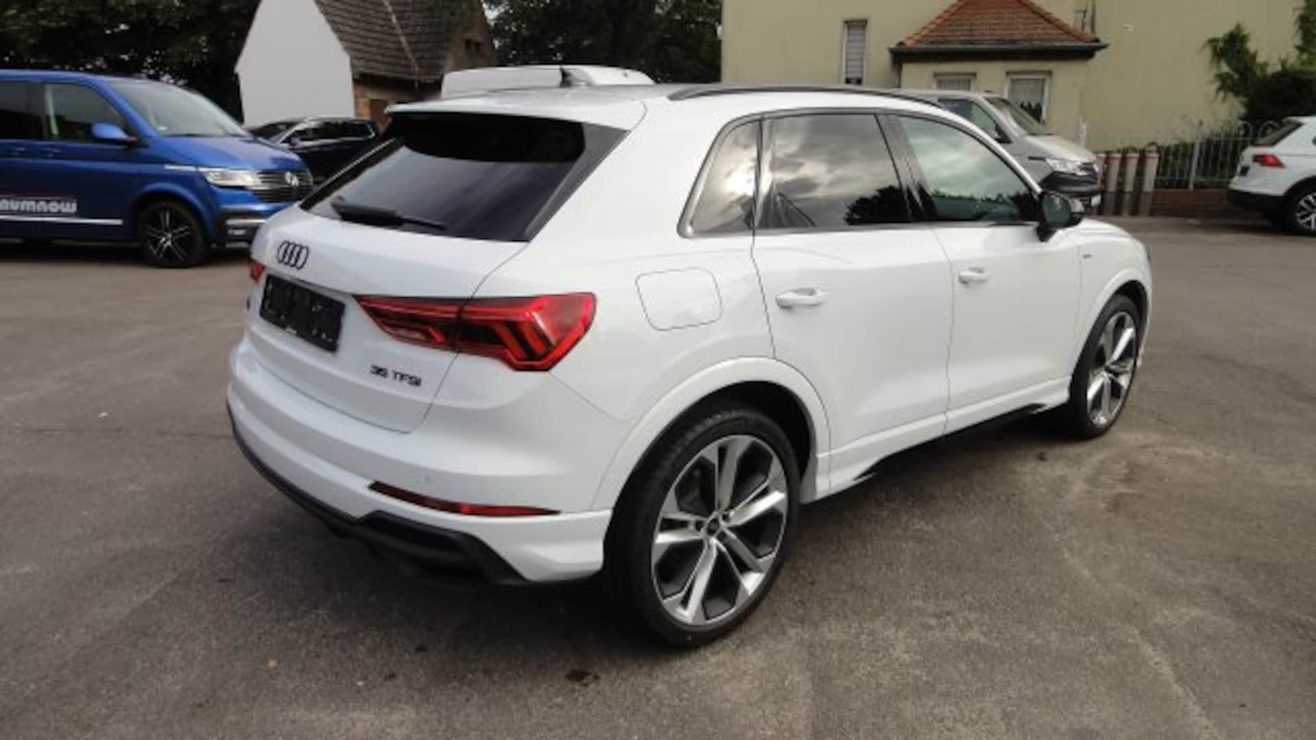 Audi Q3 SUV S line