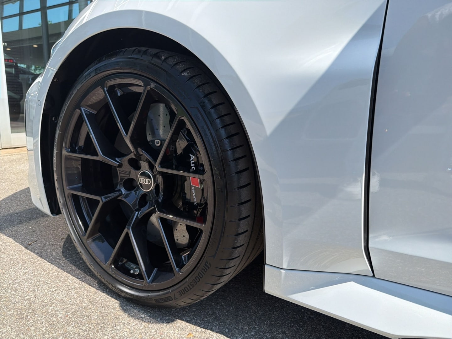 Bild über Audi RS 5 Avant TFSI quattro 470 kW tiptronic - für weitere Informationen kontaktieren Sie den Audi Partner