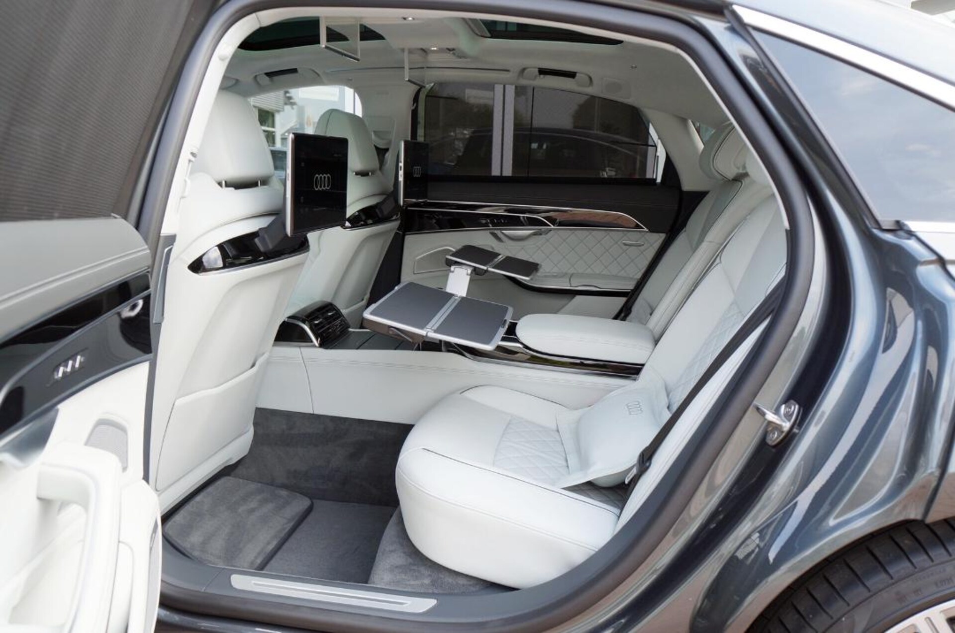 Audi A8 Lang