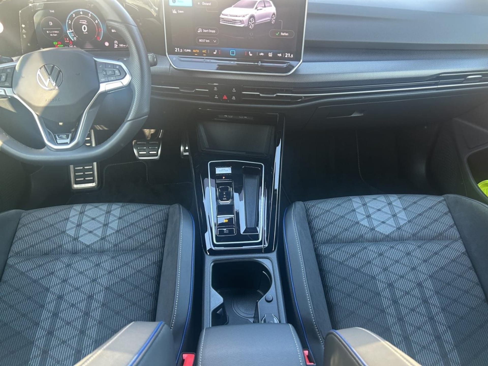 Volkswagen Golf R-Line
