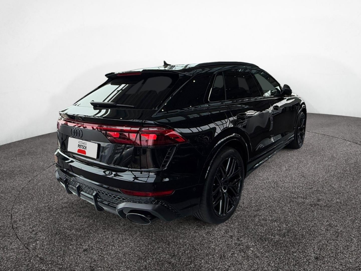 Bild über Audi RS Q8 SUV TFSI quattro 471 kW tiptronic - für weitere Informationen kontaktieren Sie den Audi Partner