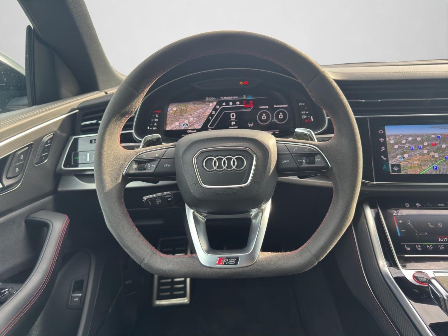 Bild über Audi RS Q8 TFSI quattro tiptronic - für weitere Informationen kontaktieren Sie den Audi Partner