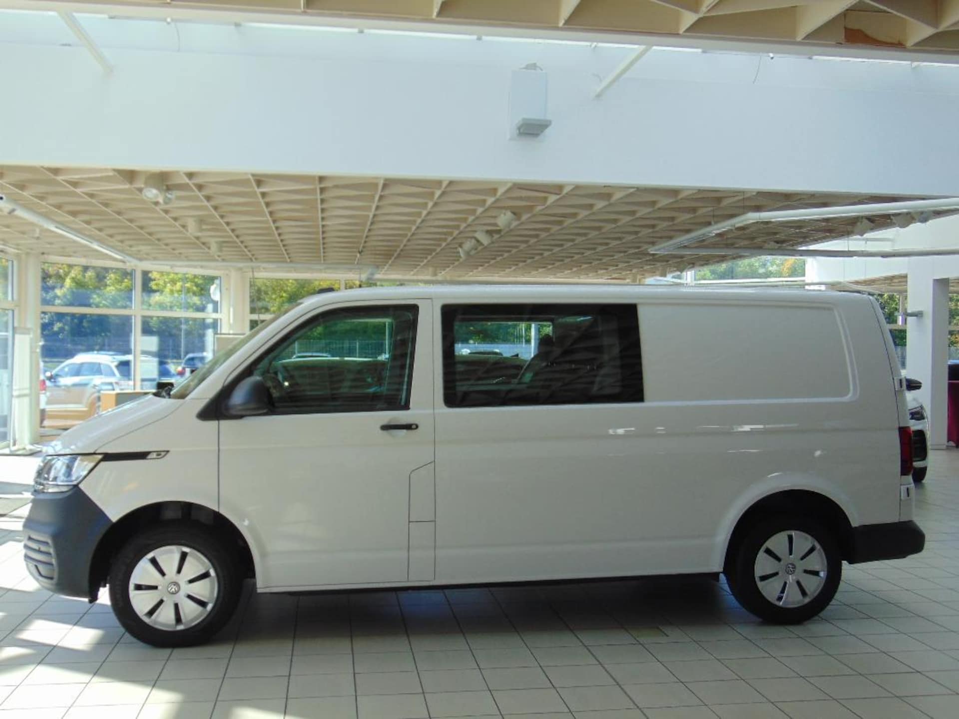 Volkswagen T6.1 Transporter Kasten langer Radstand