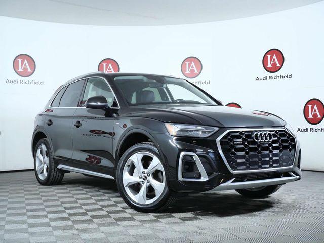 2023 Audi Q5 45 Premium Plus's photo