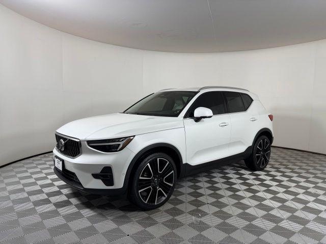 2024 Volvo XC40