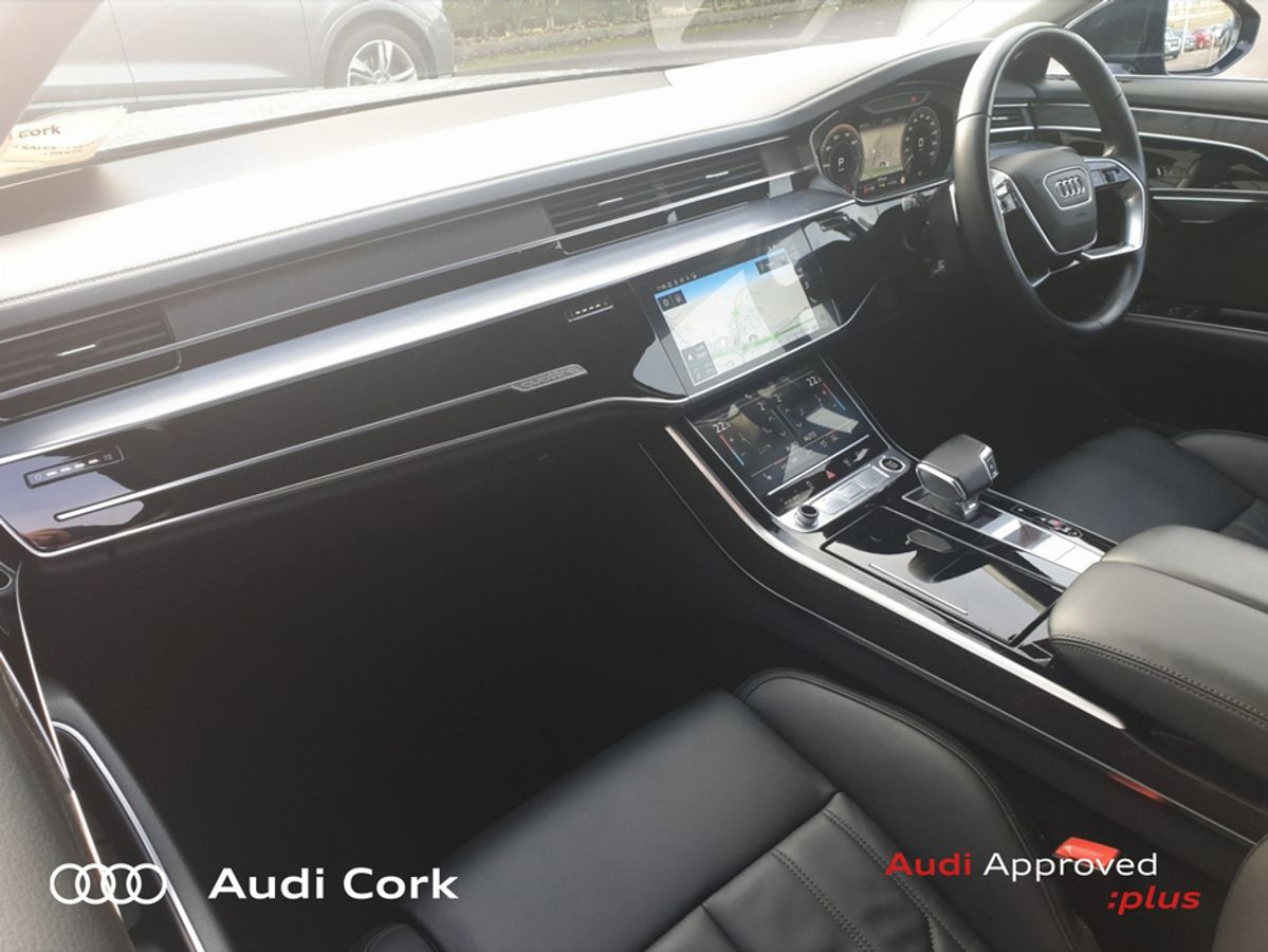 Image about Audi A8 TFSI e Luxury 60 TFSI e quattro 462 PS tiptronic