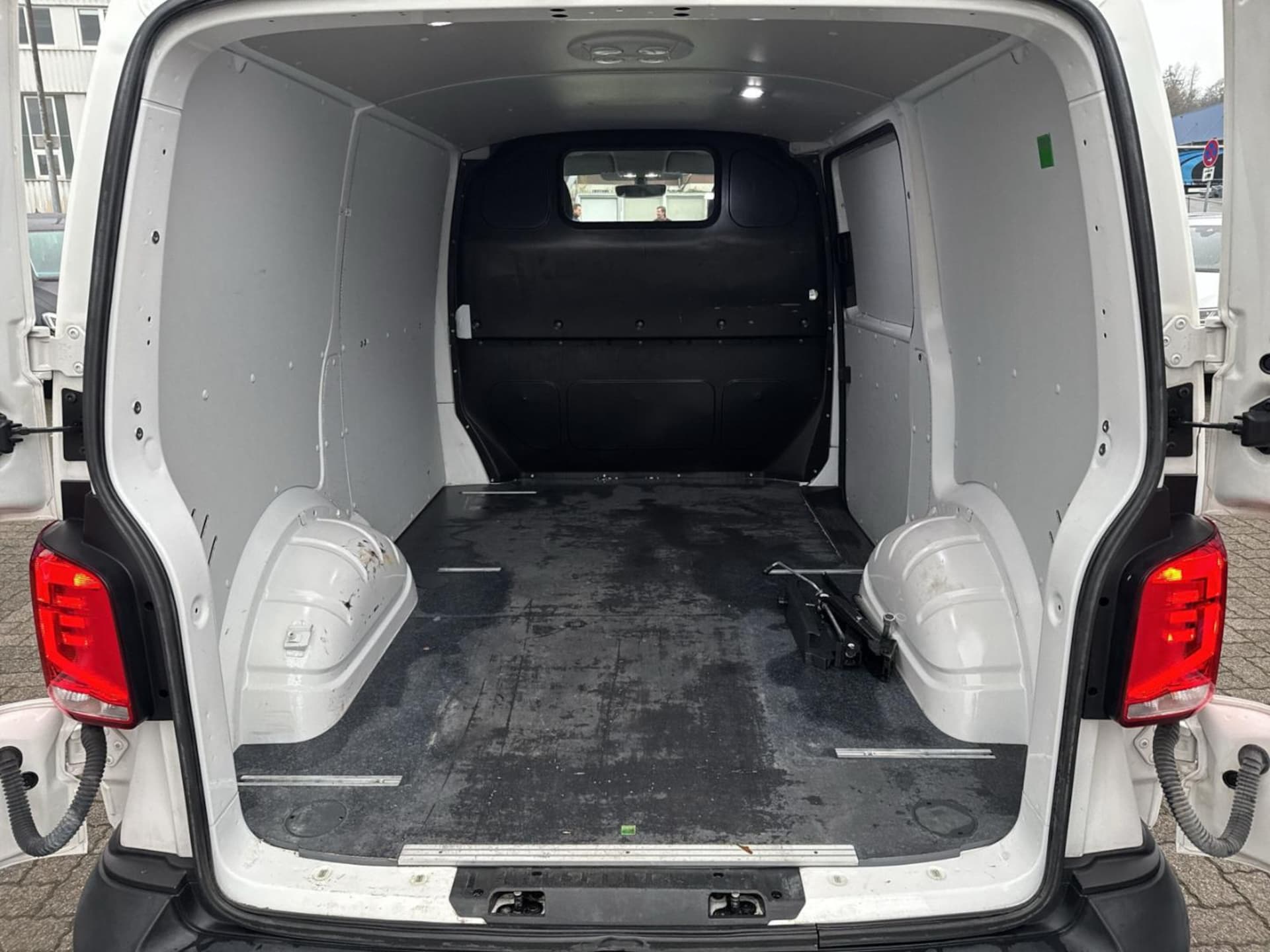 Volkswagen T6.1 Transporter Kasten kurzer Radstand