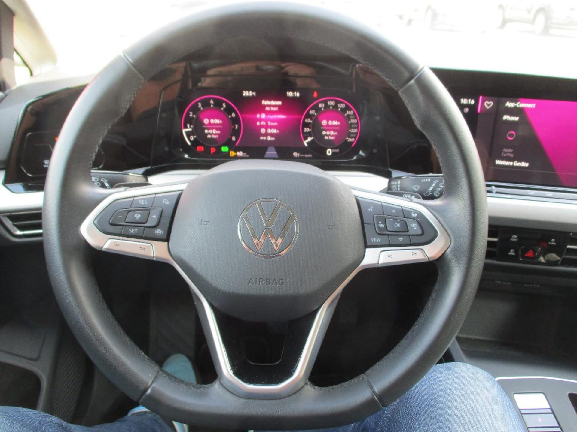 Volkswagen Golf Variant Life