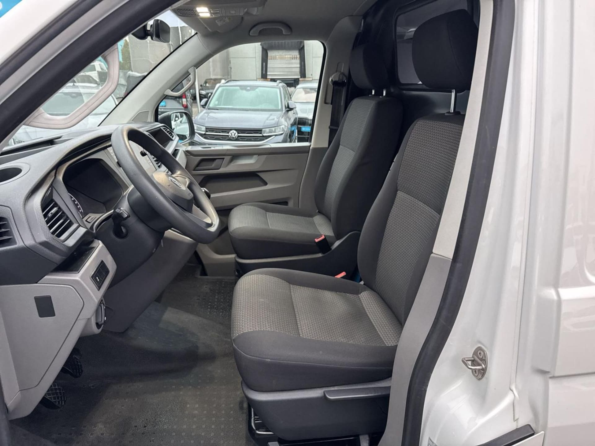 Volkswagen T6.1 Transporter Kasten kurzer Radstand