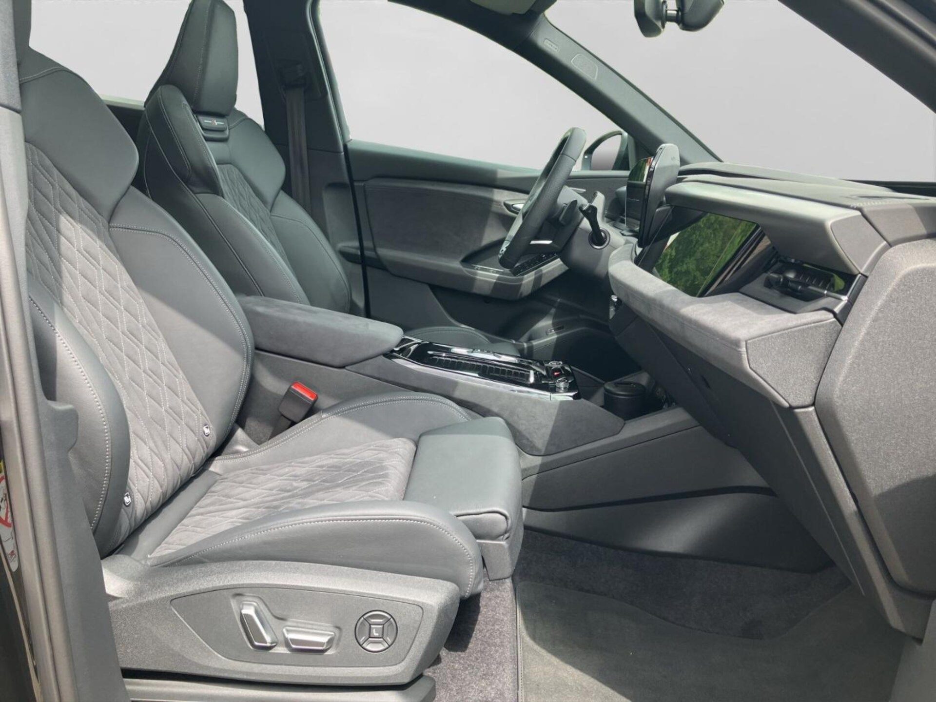 Audi Q6 SUV e-tron