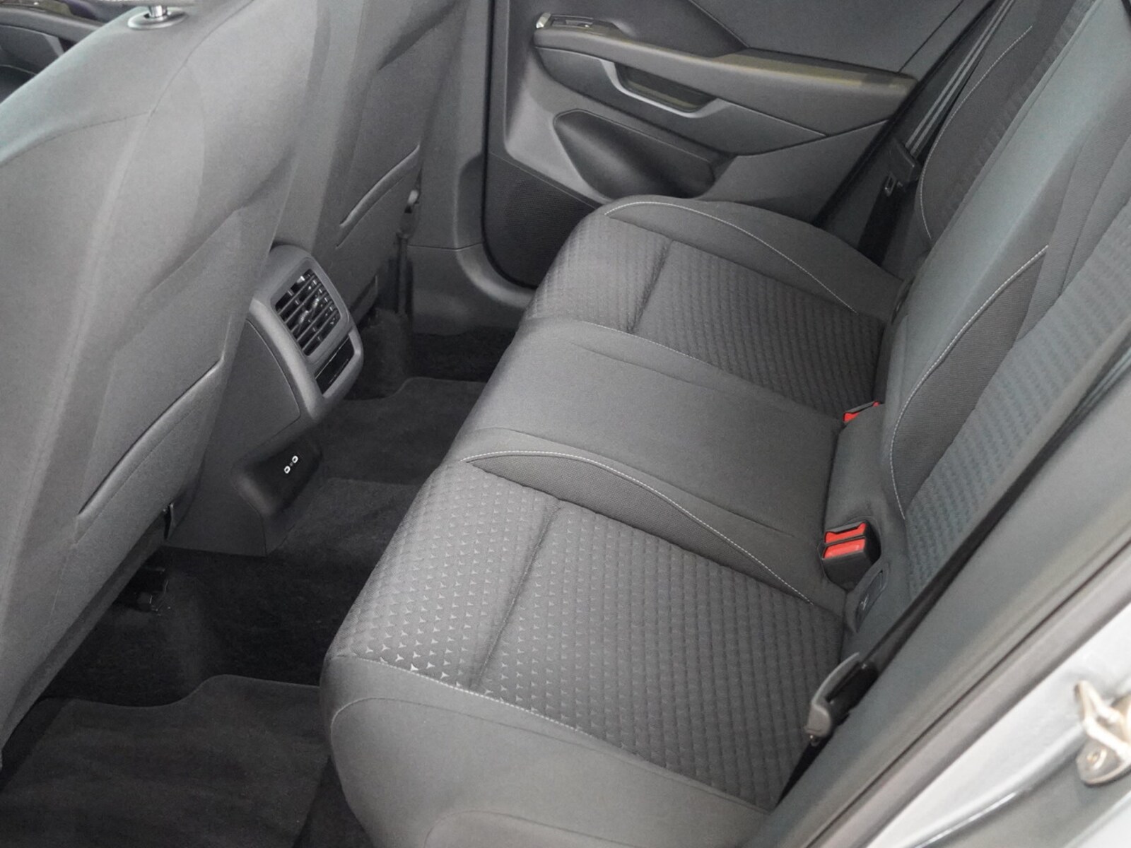 Volkswagen T-Roc – Bild 10