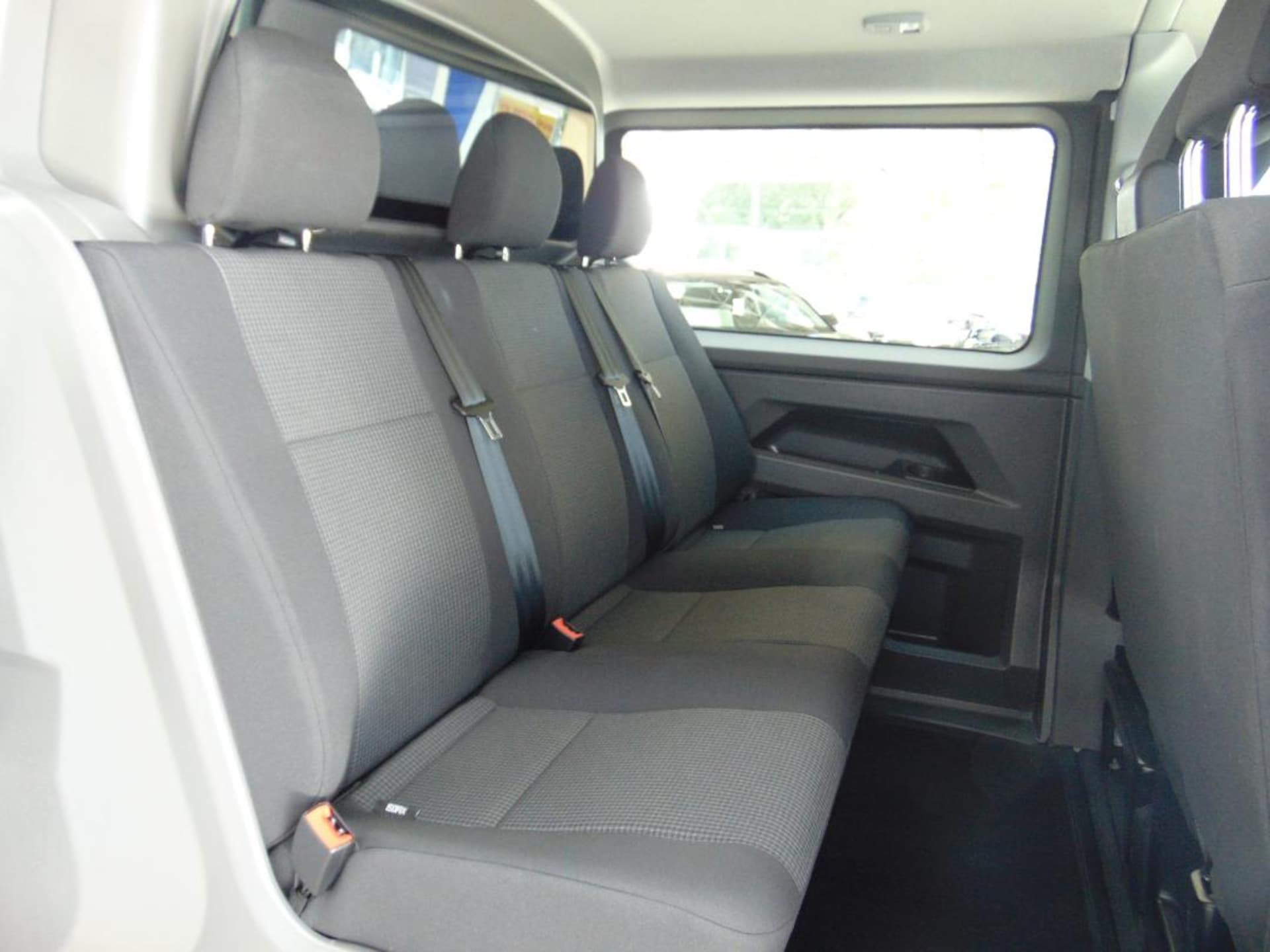 Volkswagen T6.1 Transporter Kasten langer Radstand