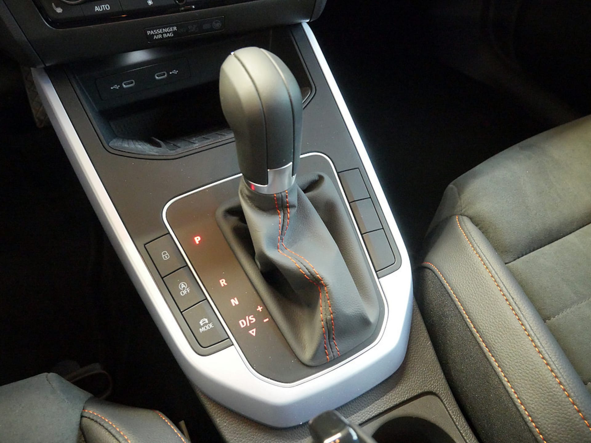 SEAT Arona FR