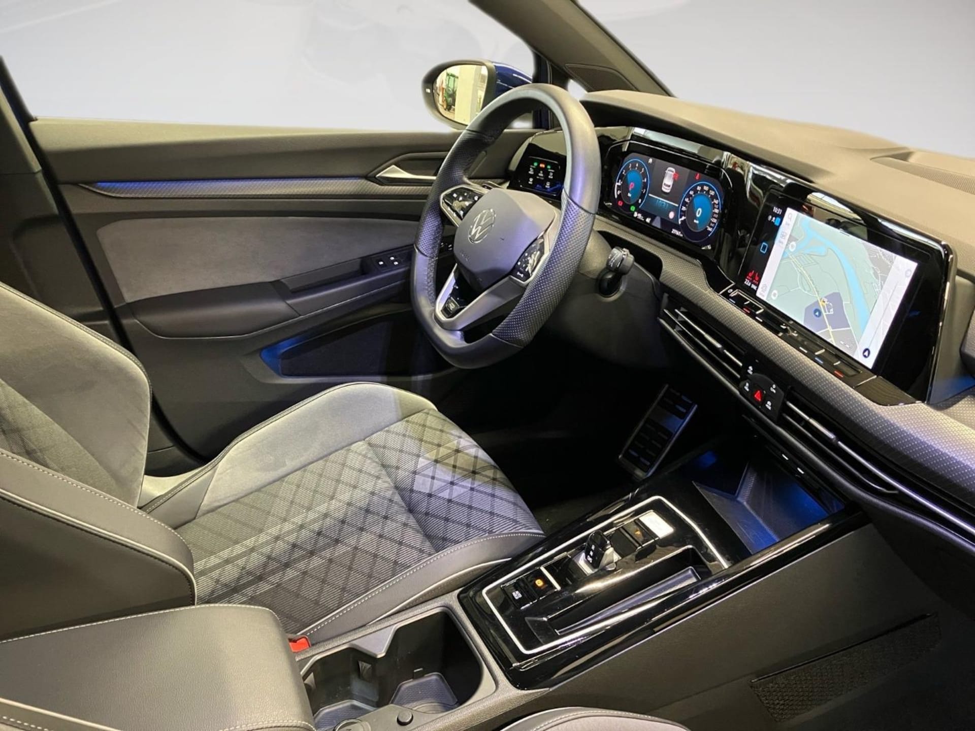 Volkswagen Golf R-Line
