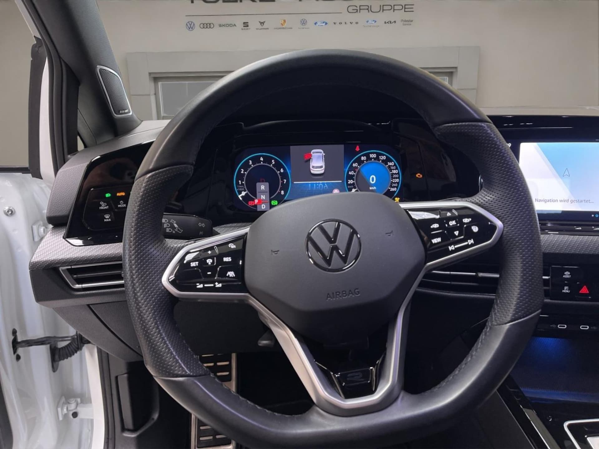 Volkswagen Golf R-Line