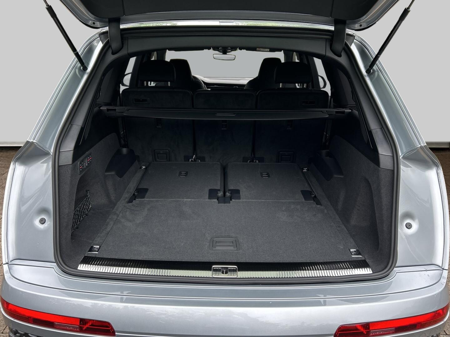 Bild über Audi Q7 SUV S line business TDI quattro 210 kW tiptronic - für weitere Informationen kontaktieren Sie den Audi Partner