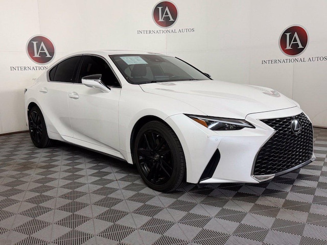 2022 Lexus IS