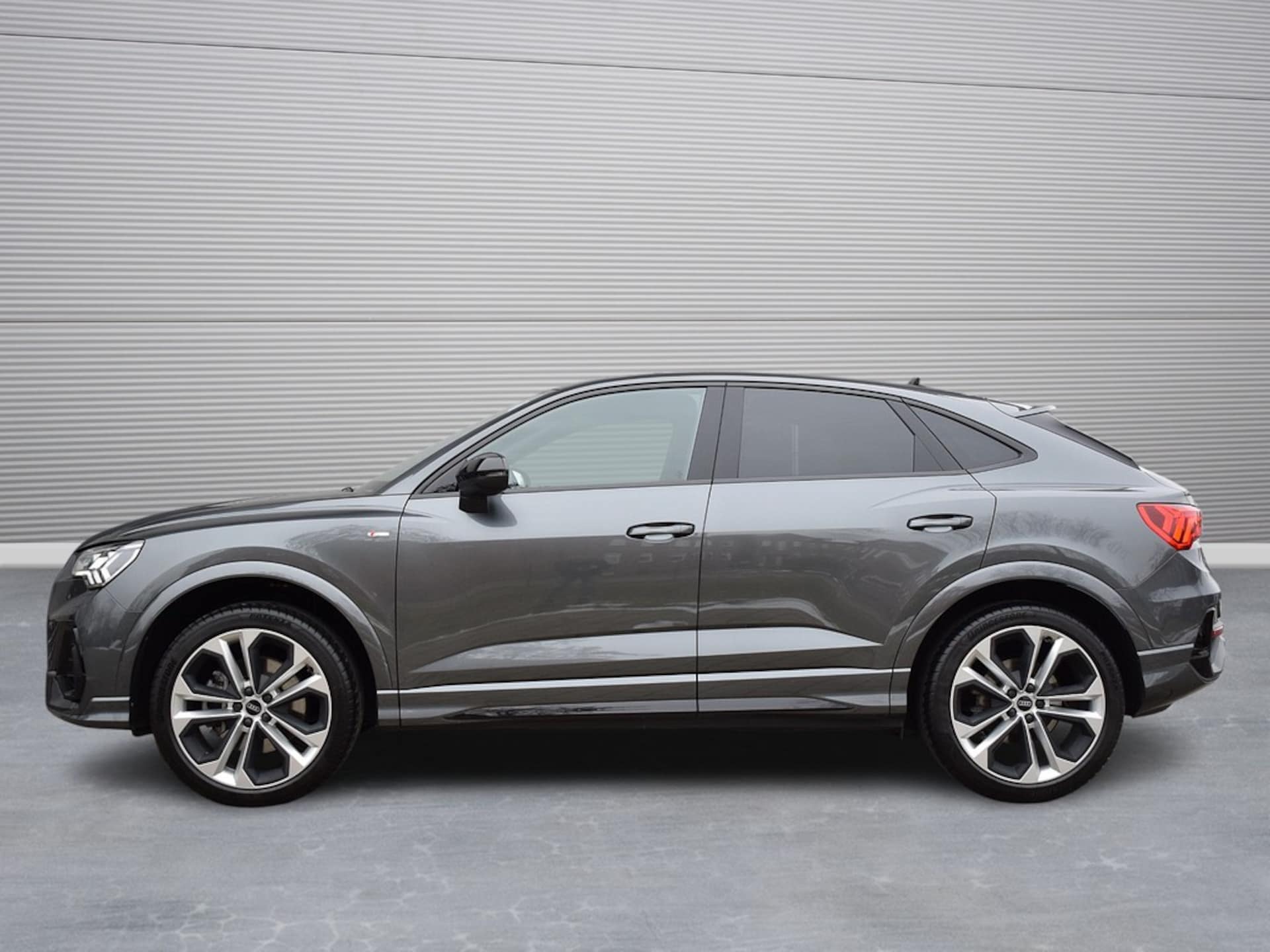 Audi Q3 Sportback S line