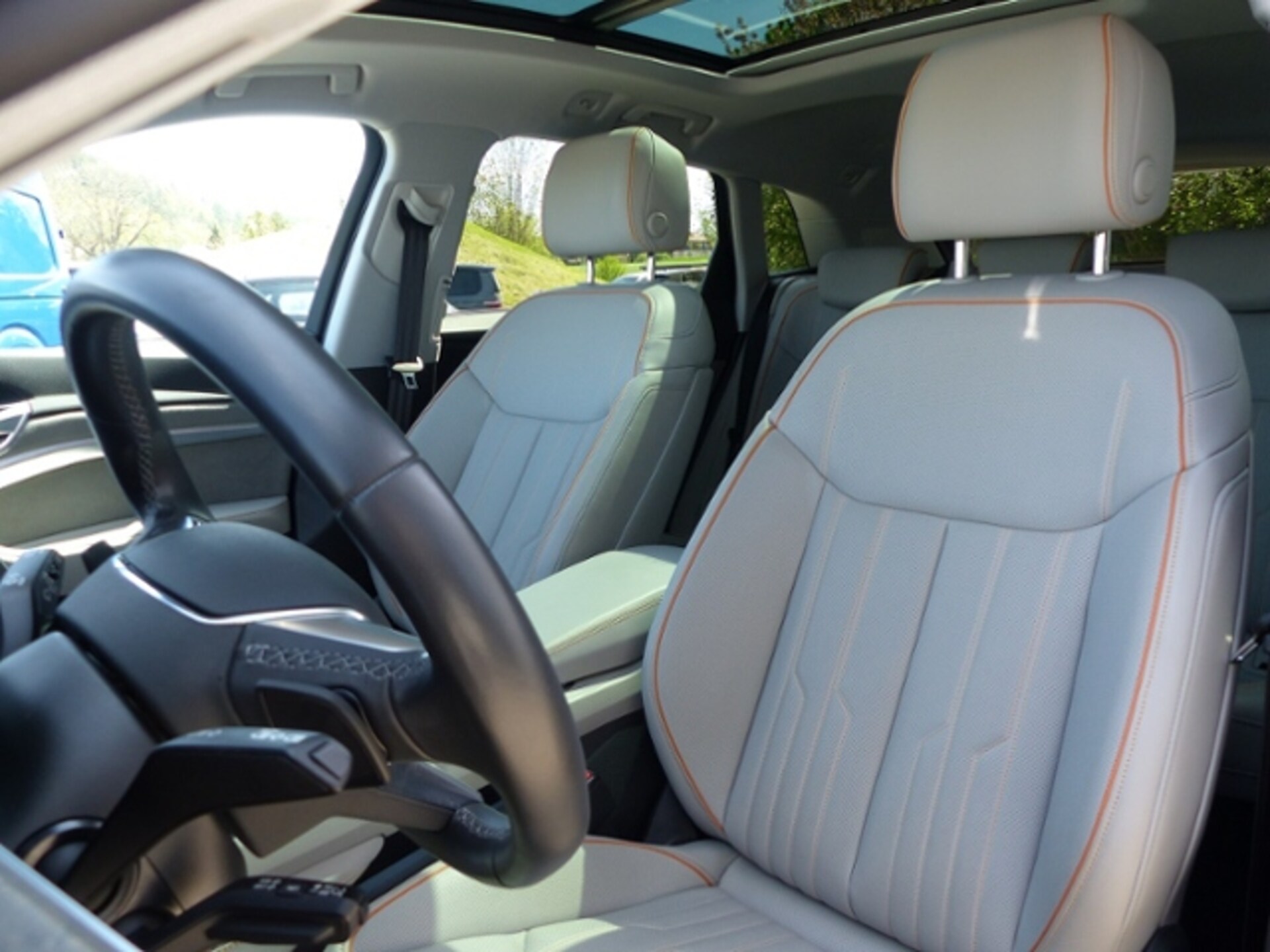 Audi e-tron S line