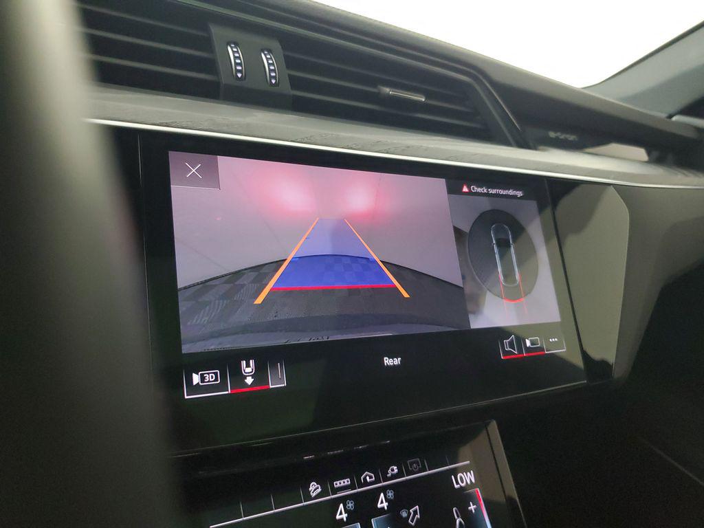 2024 Audi Q8 Sportback e-tron Premium Plus - Photo 28