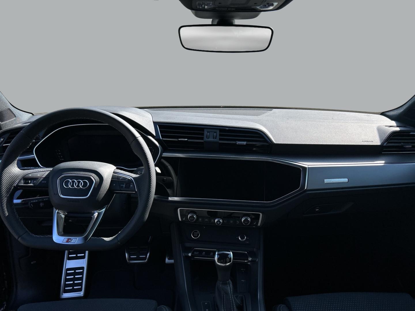 Bild über Audi Q3 advanced 35 TFSI S tronic - für weitere Informationen kontaktieren Sie den Audi Partner