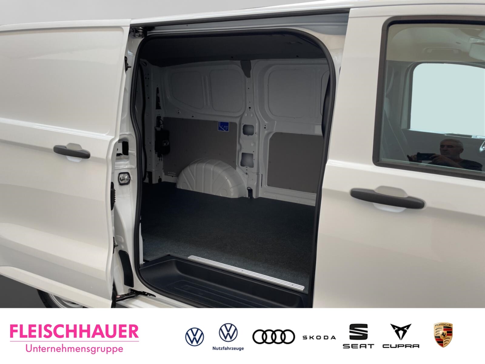 Volkswagen Transporter Kasten kurzer Radstand – Bild 9