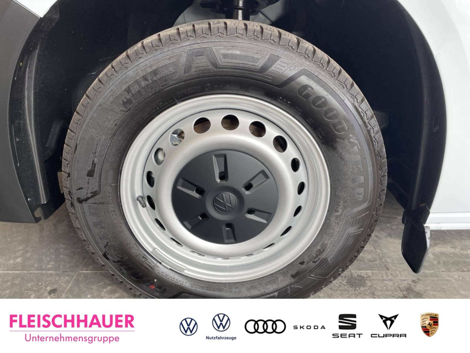 Volkswagen Transporter Kasten kurzer Radstand – Bild 7