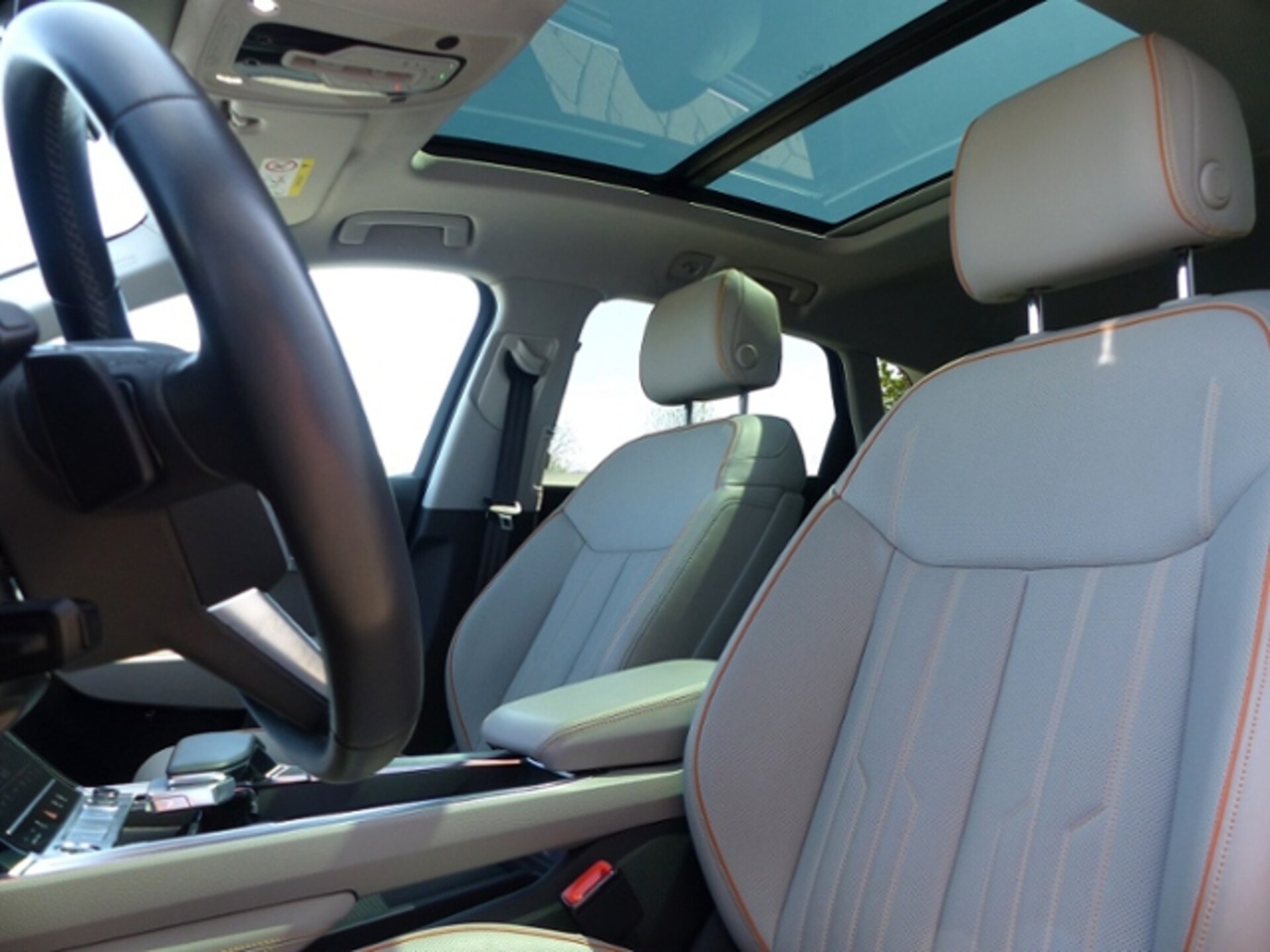 Audi e-tron S line