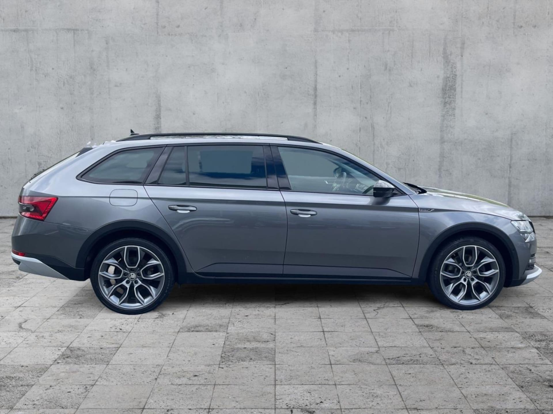 Skoda Superb Combi Scout