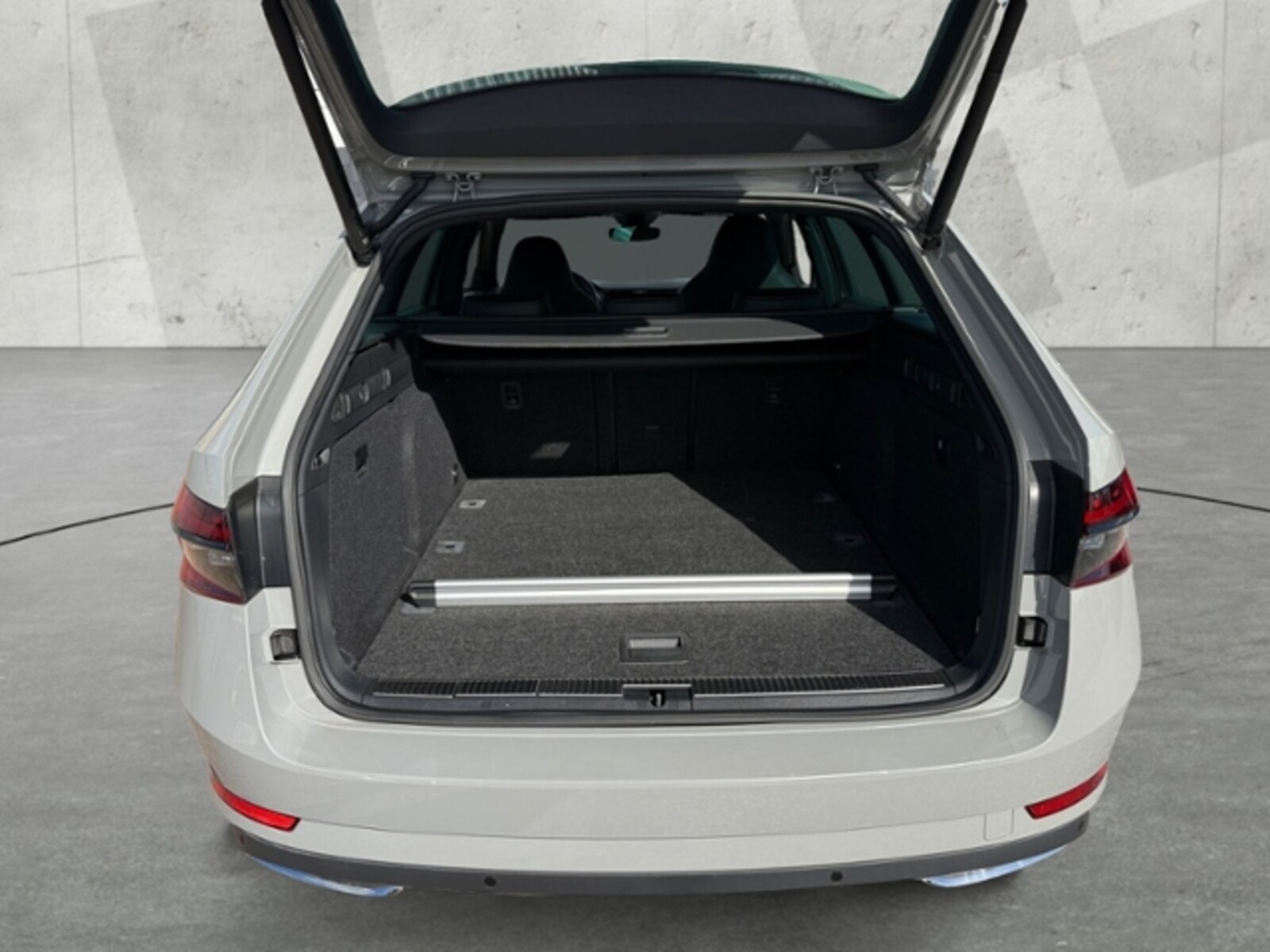 Škoda Superb Combi – Bild 21
