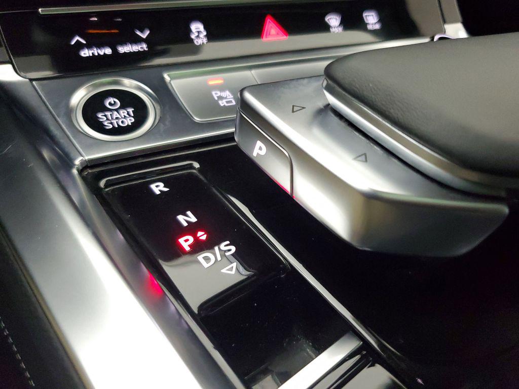 2024 Audi Q8 Sportback e-tron Premium Plus - Photo 31