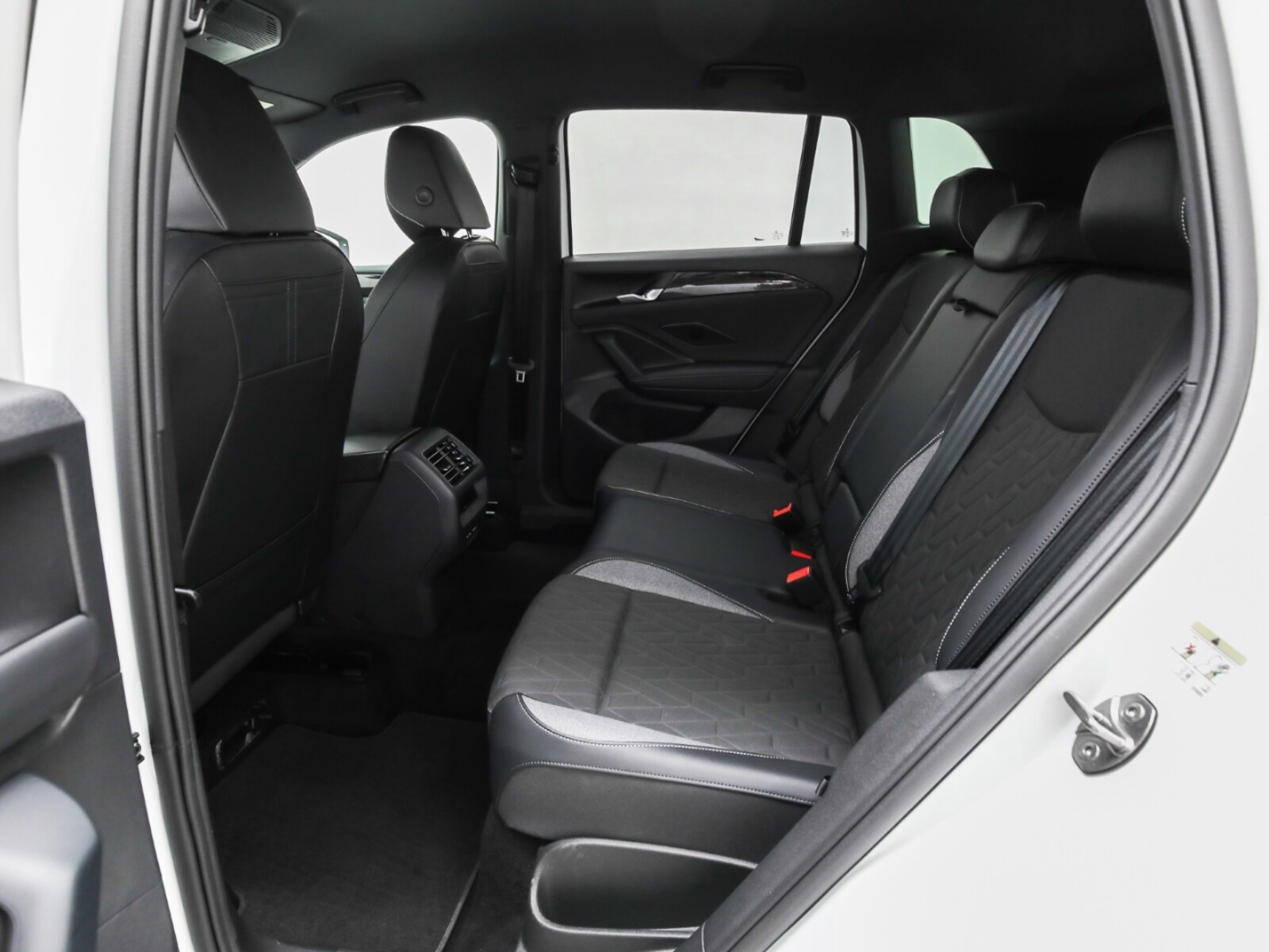 Volkswagen Tiguan – Bild 12