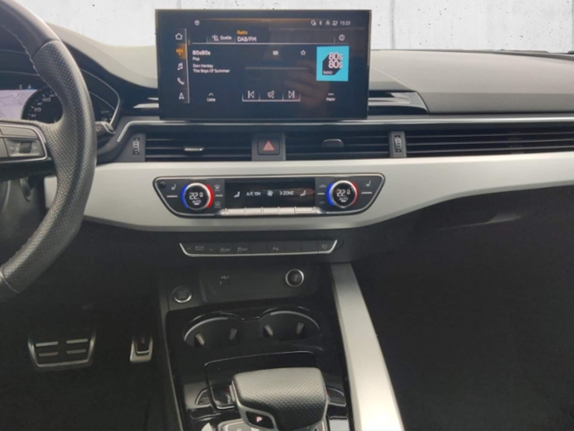 Audi A4 Avant S line