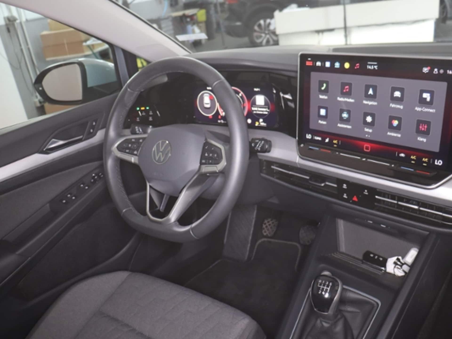 Volkswagen Golf Life