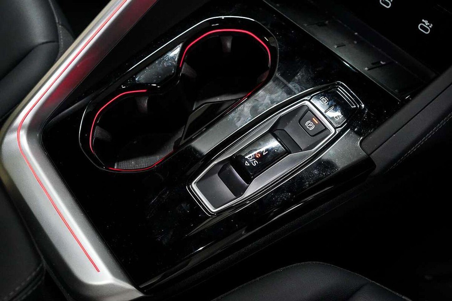 Image about Audi Q5 SUV TFSI 150 kW