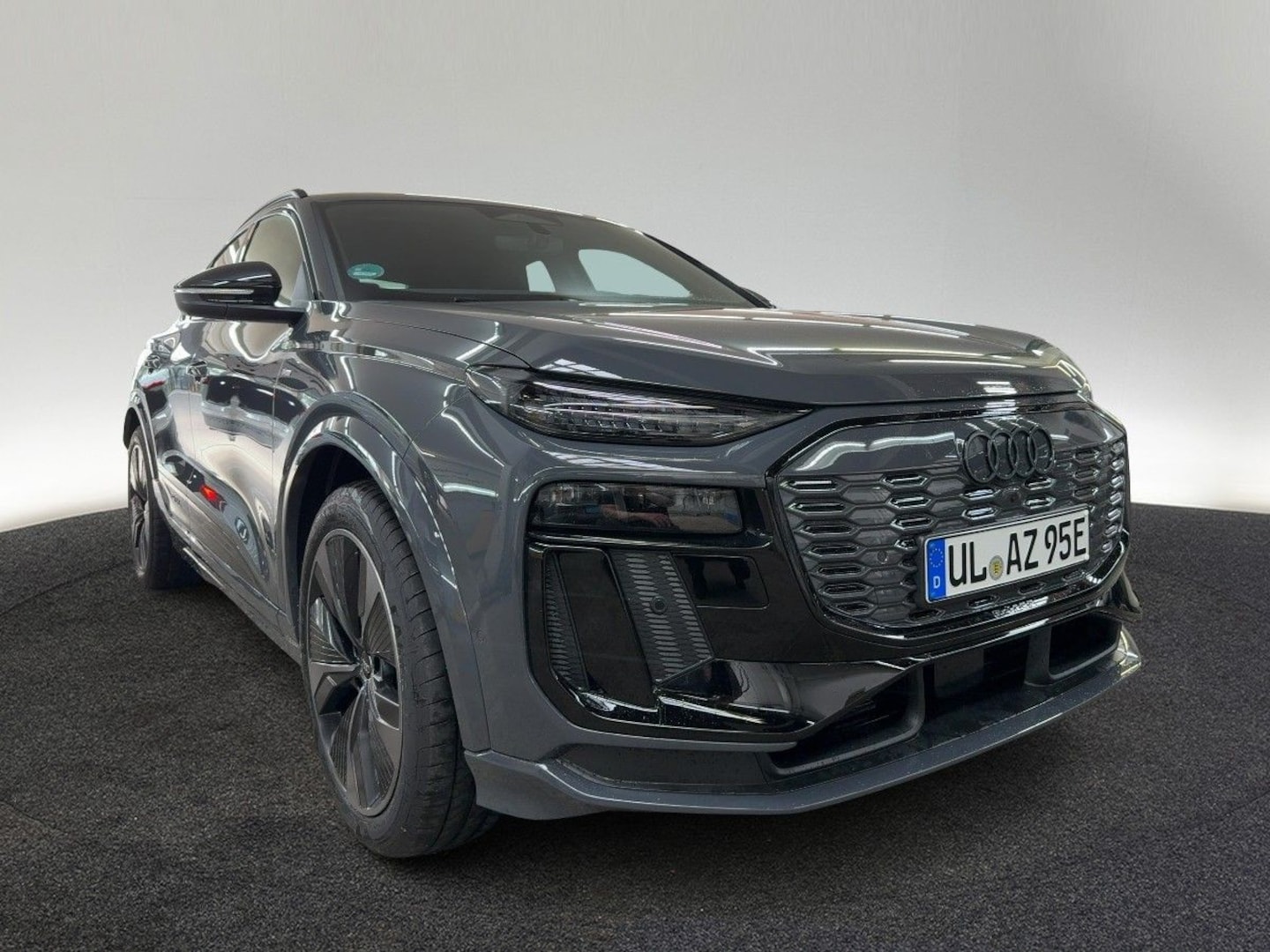 Bild über Audi Q6 Sportback e-tron e-tron quattro - für weitere Informationen kontaktieren Sie den Audi Partner